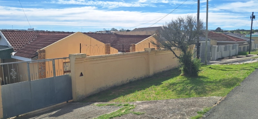6 Bedroom Property for Sale in Mdantsane Nu 17 Eastern Cape